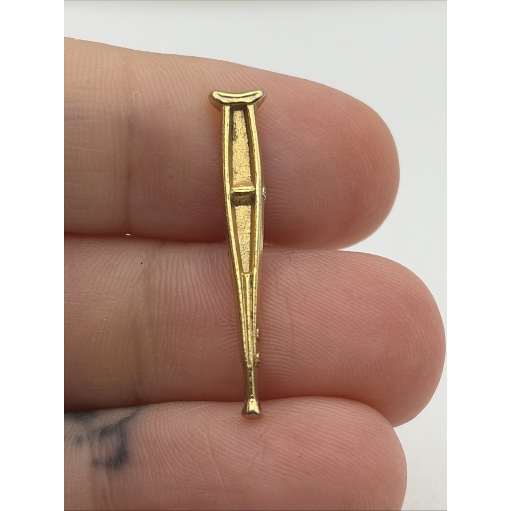 Crutch Gold Tone Broken Sprained Leg Ankle Lapel Hat Pin